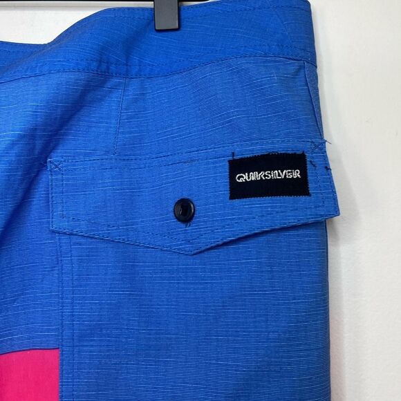 Quiksilver 9" DryFlight High Line Multicolor Striped Swim Trunks Men's size 38 - Picture 7 of 10